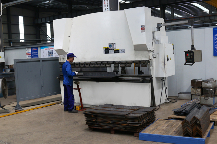 数控折弯机 - 副本.jpg